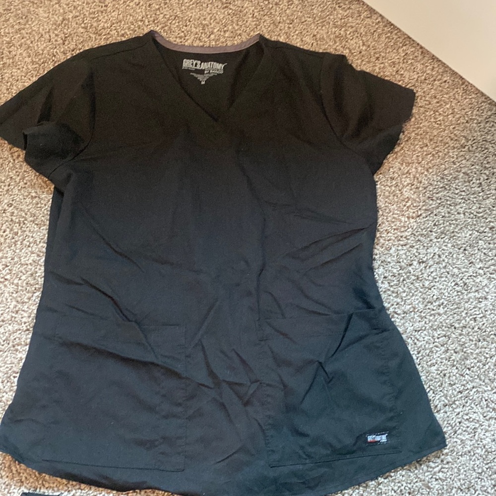 Size medium greys anatomy scrubs